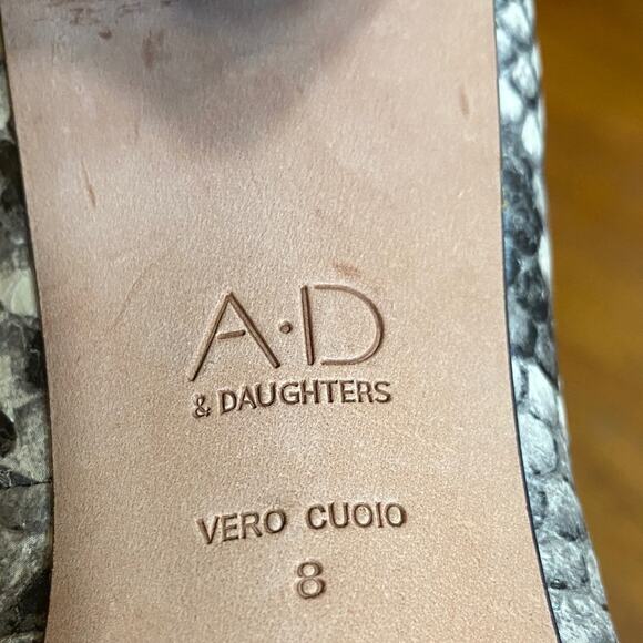 Snakeskin Patterned Women's Block Heels 4" Leather Soles Excellent Condition - Picture 7 of 8